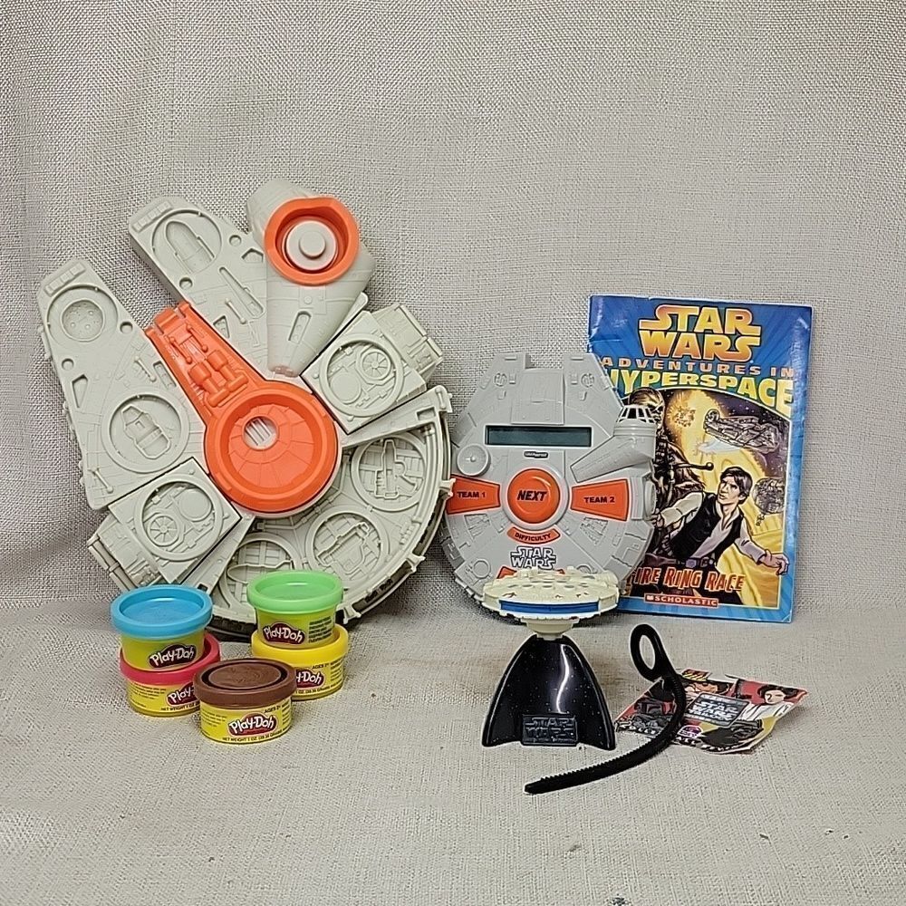 STAR WARS CATCH PHRASE TRIVIA VIDEO GAME Millennium Falcon gyro, book, playdoh f